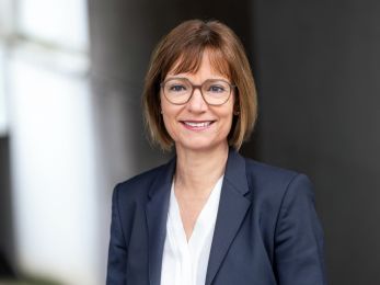 Bernadette Klapper