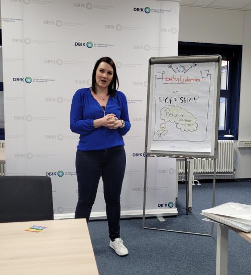 Eine Botschaft von Lisa Gareis an die Kolleg:innen: Seid stolz – und redet positiv über den Pflegeberuf.