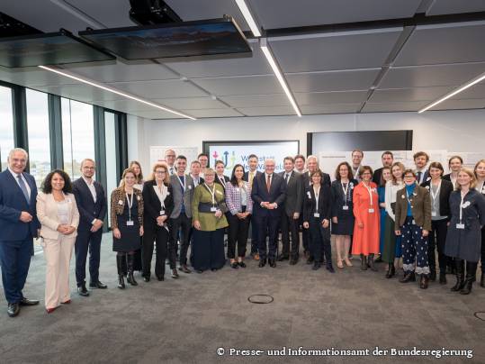 Bundespräsident Frank-Walter Steinmeier bei der Präsentation der Ergebnisse des Werkstattgespräch