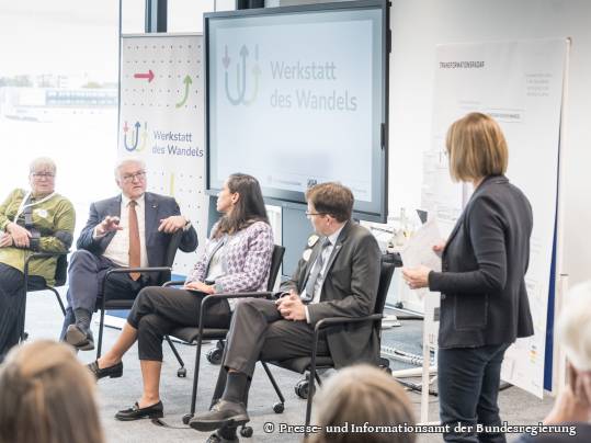 Bundespräsident Frank-Walter Steinmeier bei der Präsentation der Ergebnisse des Werkstattgespräch