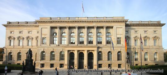 Berliner Abgeordnetenhaus (https://commons.wikimedia.org/wiki/Category:Preu%C3%9Fischer_Landtag_(building)#/media/File:Abgeordnetenhaus.jpg)