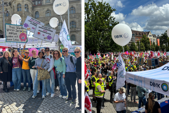 Viel Betrieb am DBfK-Pavillon, wo DBfK-Mitglieder und hauptamtliche Mitarbeitende des DBfK Nordwest unter anderem Schweineohren mit der Botschaft "Wir haben ein Ohr für Pflegende" verteilten.